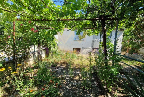 Агенция за недвижими имоти - Имоти Премиер - имот - 921843, Цена: 79900 EUR