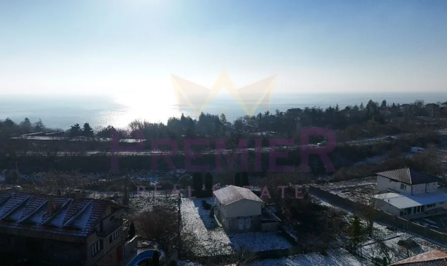 Парцел (700 кв.м.) с нескриваема морска панорама и проект за луксозна къща в една от вилните зони на гр. Балчик, обл. Добрич -  - снимка 3 - Имоти Премиер