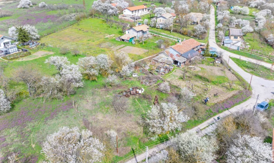 Парцел 880кв.м. с Лице 28м. в с.Радево обл.Варна -  - снимка 3 - Имоти Премиер