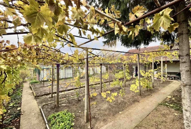 Агенция за недвижими имоти - Имоти Премиер - имот - 1088343, Цена: 40000 EUR