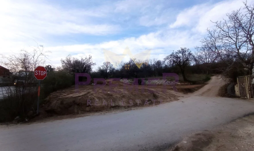 Парцел гр. Аксаково -  - снимка 4 - Имоти Премиер