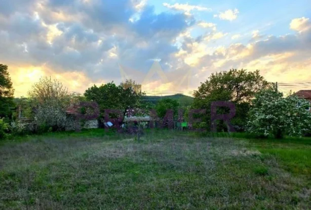 Агенция за недвижими имоти - Имоти Премиер - имот - 757221, Цена: 38000 EUR