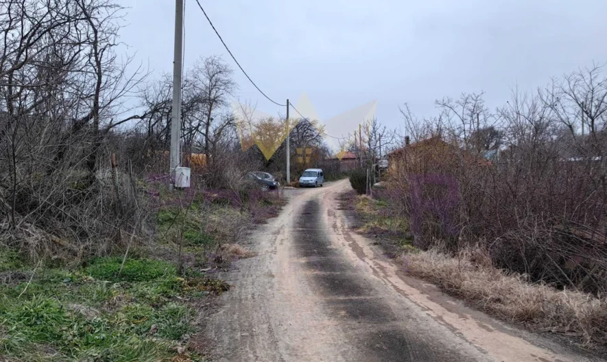 Парцел м-ст Сълзица - - снимка 1 - Имоти Премиер