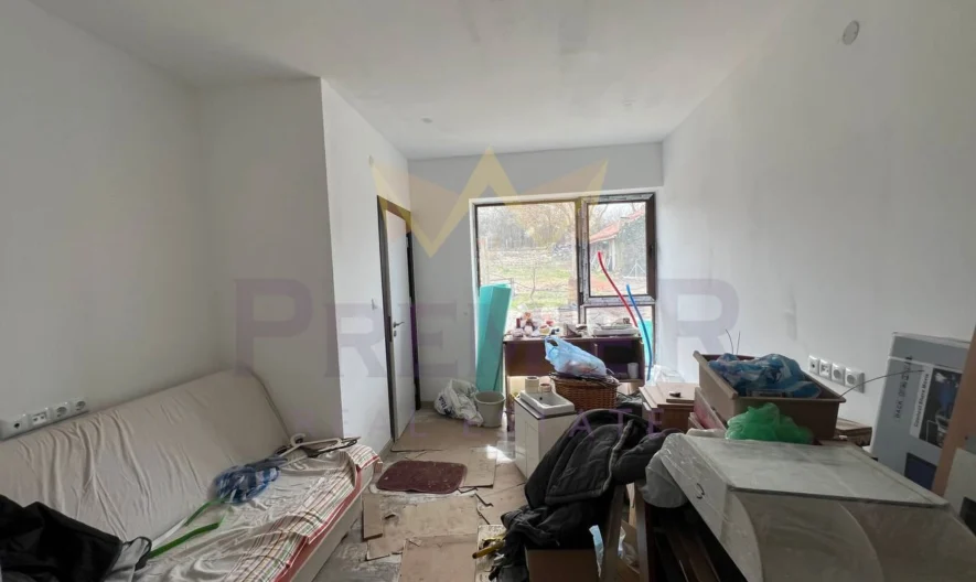 Парцел с 2 къщи в с. Радево -  - снимка 10 - Имоти Премиер