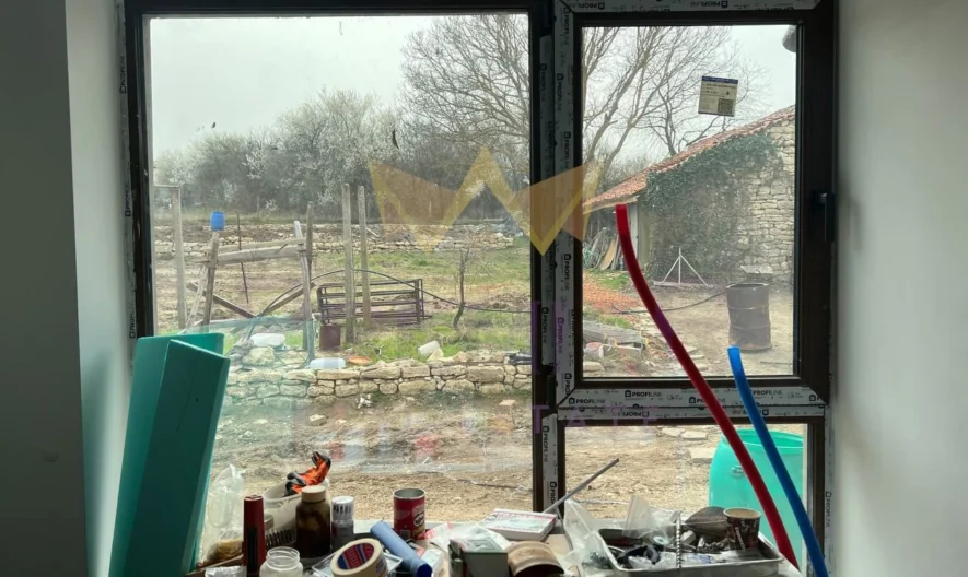 Парцел с 2 къщи в с. Радево -  - снимка 11 - Имоти Премиер