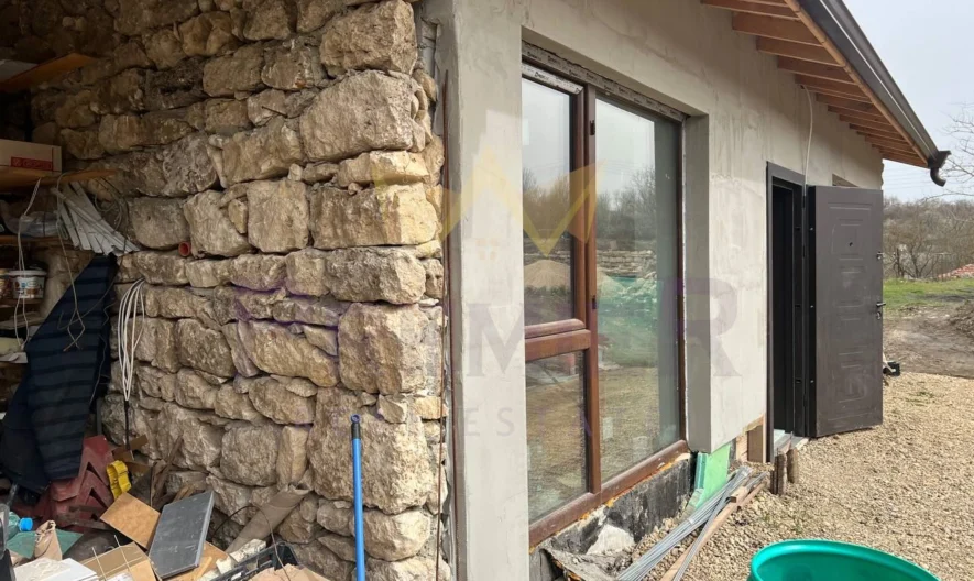 Парцел с 2 къщи в с. Радево -  - снимка 12 - Имоти Премиер