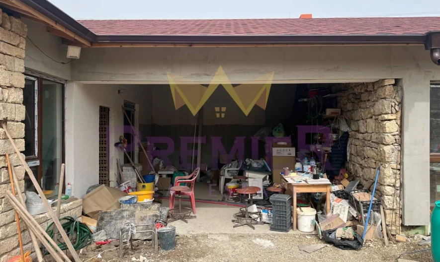 Парцел с 2 къщи в с. Радево -  - снимка 14 - Имоти Премиер