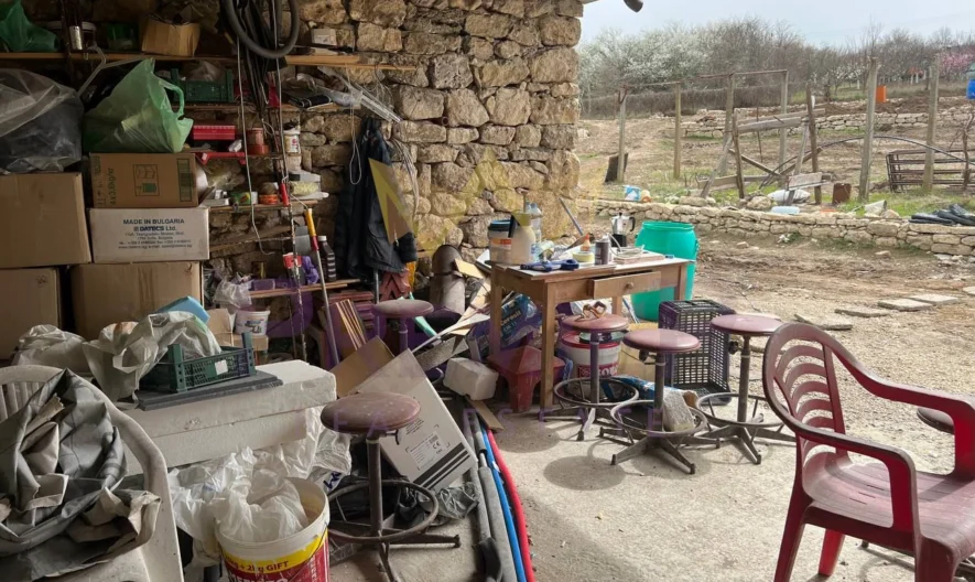 Парцел с 2 къщи в с. Радево -  - снимка 19 - Имоти Премиер