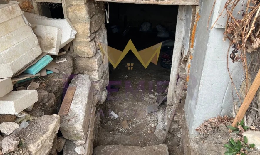 Парцел с 2 къщи в с. Радево -  - снимка 29 - Имоти Премиер