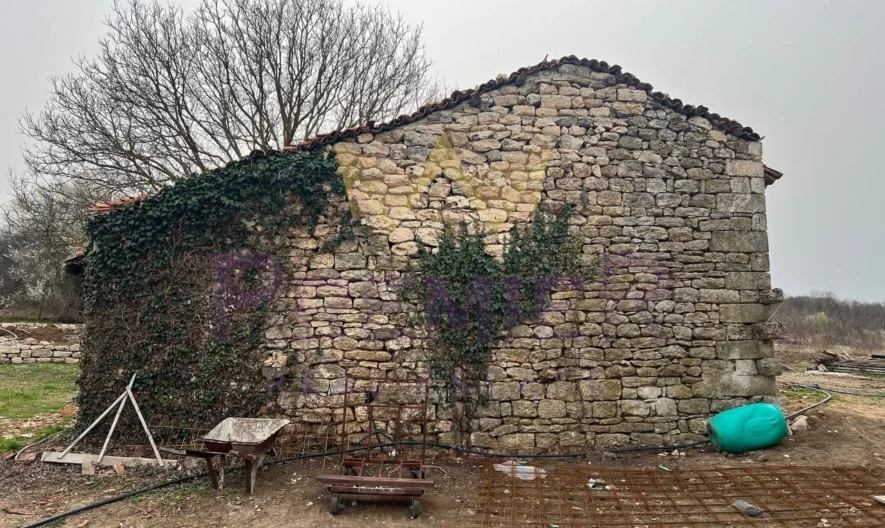 Парцел с 2 къщи в с. Радево -  - снимка 33 - Имоти Премиер