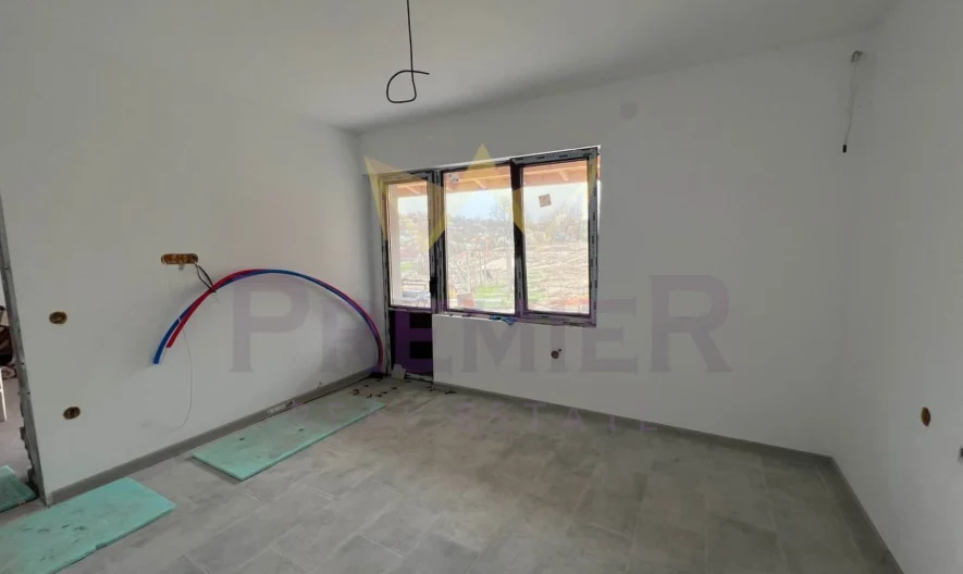 Парцел с 2 къщи в с. Радево -  - снимка 43 - Имоти Премиер