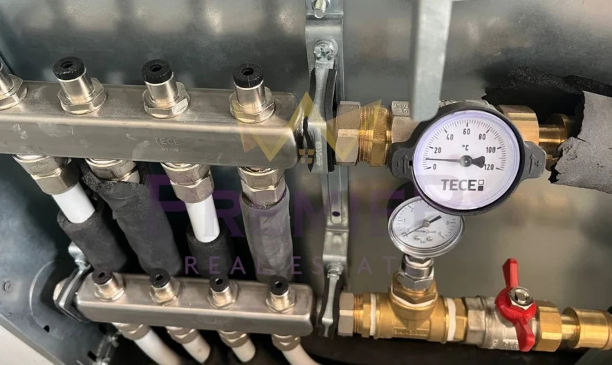 Парцел с 2 къщи в с. Радево -  - снимка 45 - Имоти Премиер