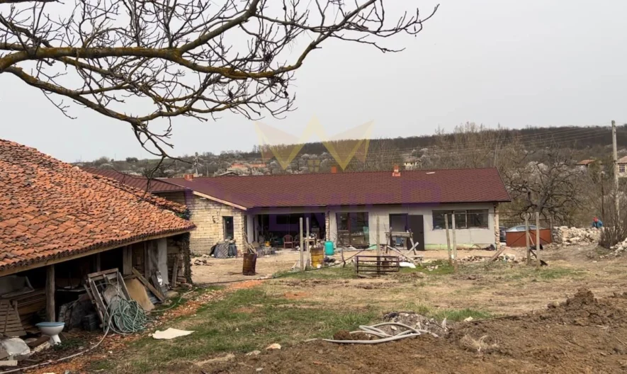 Парцел с 2 къщи в с. Радево -  - снимка 51 - Имоти Премиер