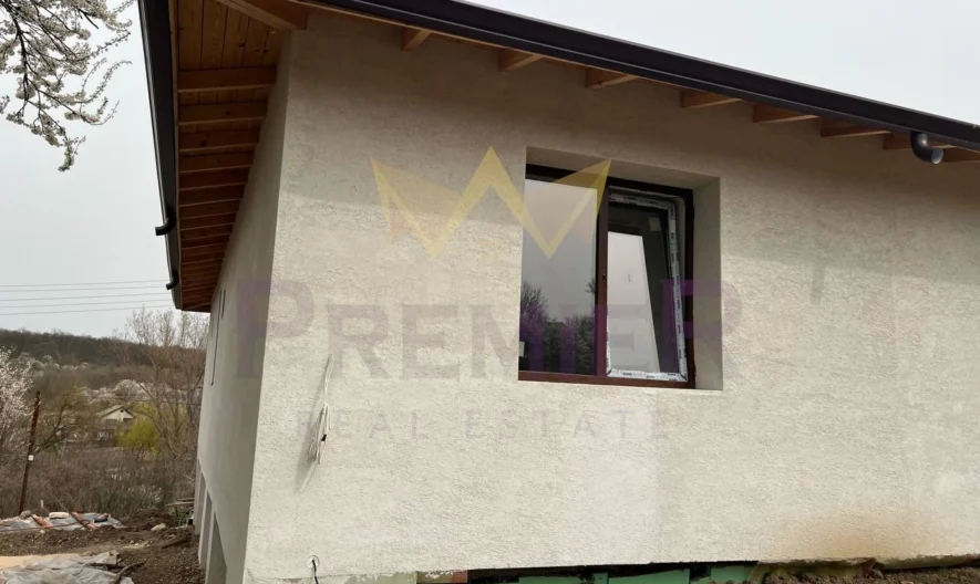 Парцел с 2 къщи в с. Радево -  - снимка 52 - Имоти Премиер