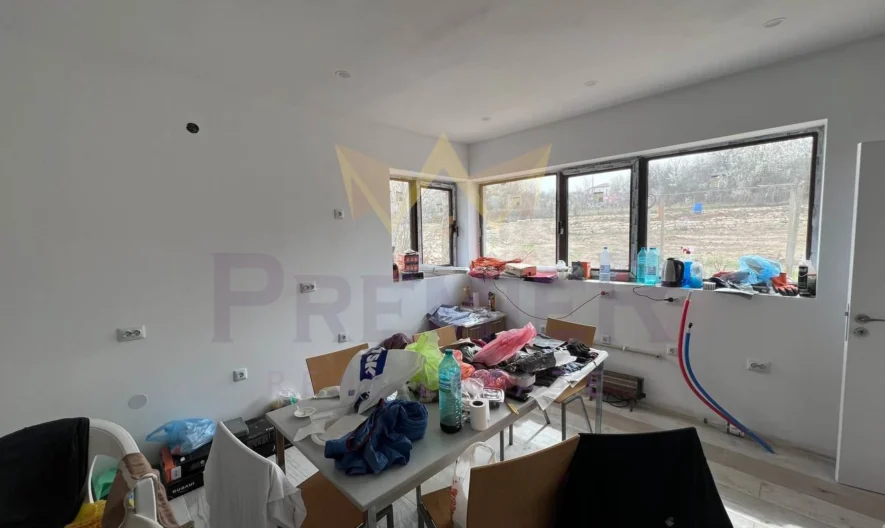 Парцел с 2 къщи в с. Радево -  - снимка 7 - Имоти Премиер