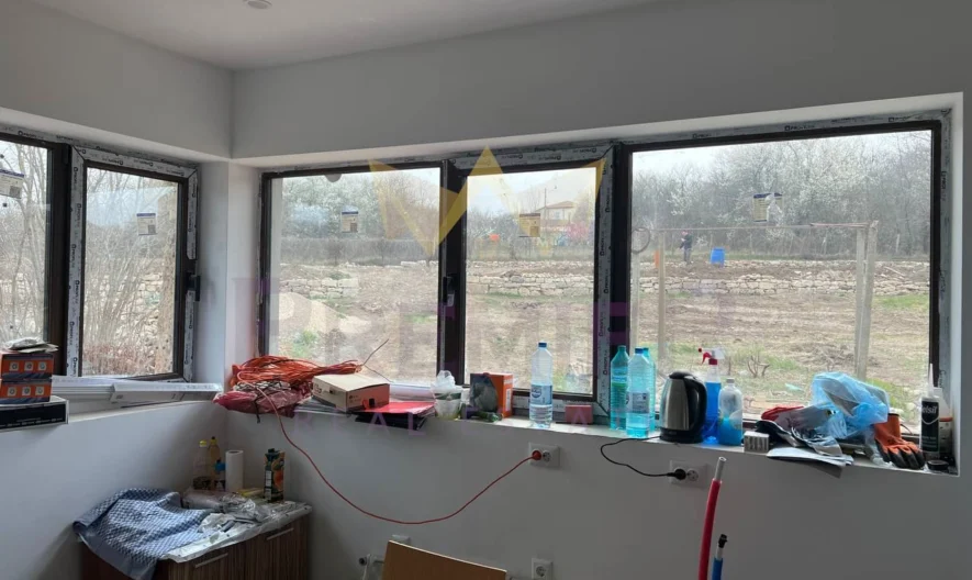 Парцел с 2 къщи в с. Радево -  - снимка 7 - Имоти Премиер