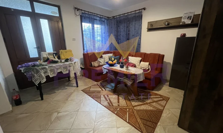 ПАРЦЕЛ С КЪЩА В ГР. АЙТОС -  - снимка 6 - Имоти Премиер