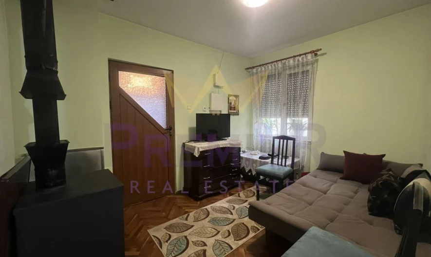 ПАРЦЕЛ С КЪЩА В ГР. АЙТОС -  - снимка 7 - Имоти Премиер