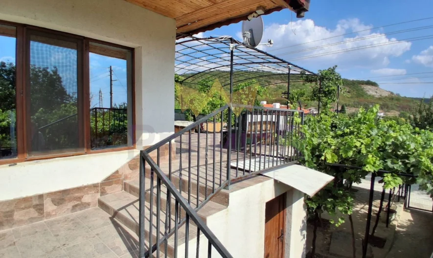 Парцел с къща в с.Кипра, област Варна -  - снимка 16 - Имоти Премиер