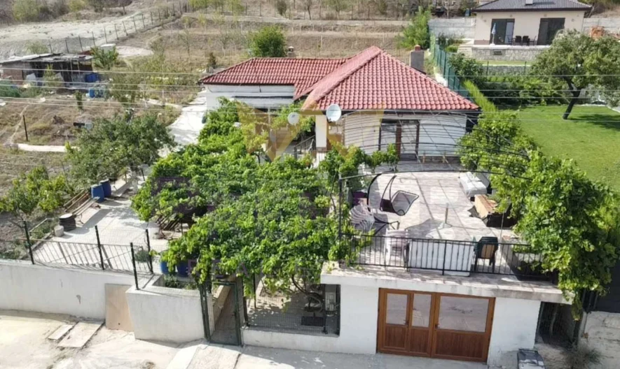 Парцел с къща в с.Кипра, област Варна -  - снимка 4 - Имоти Премиер