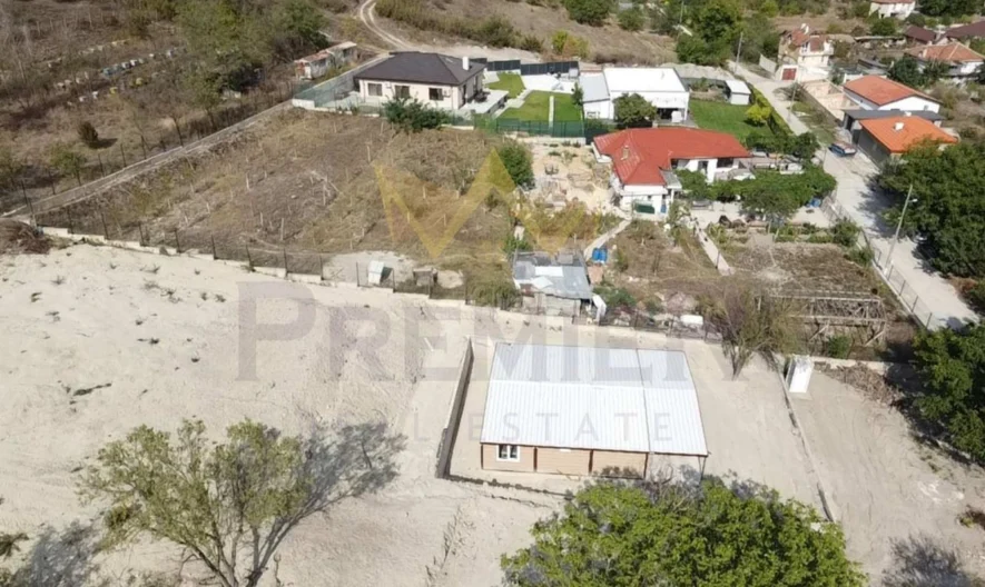 Парцел с къща в с.Кипра, област Варна -  - снимка 4 - Имоти Премиер