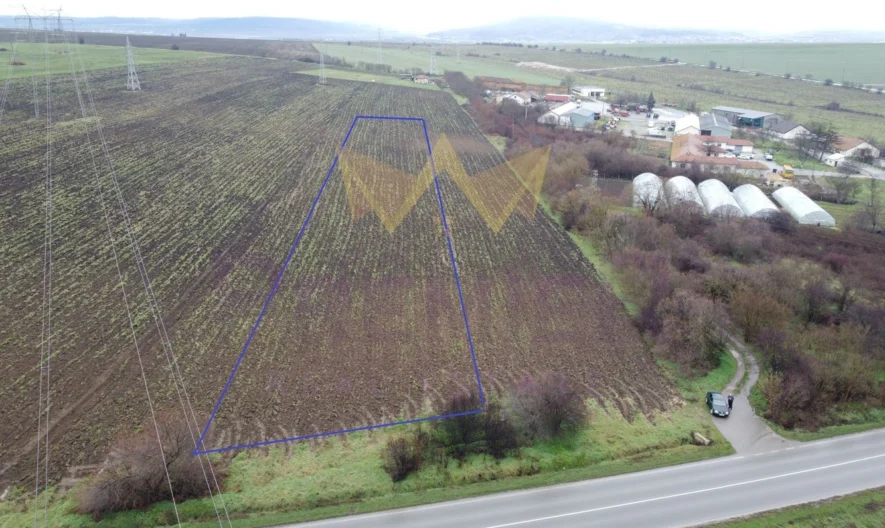 Парцел с лице 40м на главен път Село Езерово -  - снимка 1 - Имоти Премиер