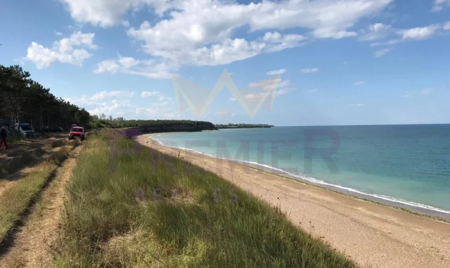 ПАРЦЕЛ С МОРСКИ ИЗГЛЕД НА ПЪРВА ЛИНИЯ -  - снимка 7 - Имоти Премиер