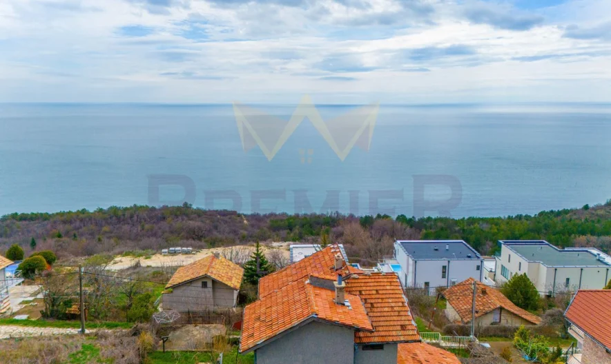 Парцел с невероятна морска панорама намиращ се на една от най-престижните вилни зони на гр. Балчик, обл. Добрич -  - снимка 2 - Имоти Премиер