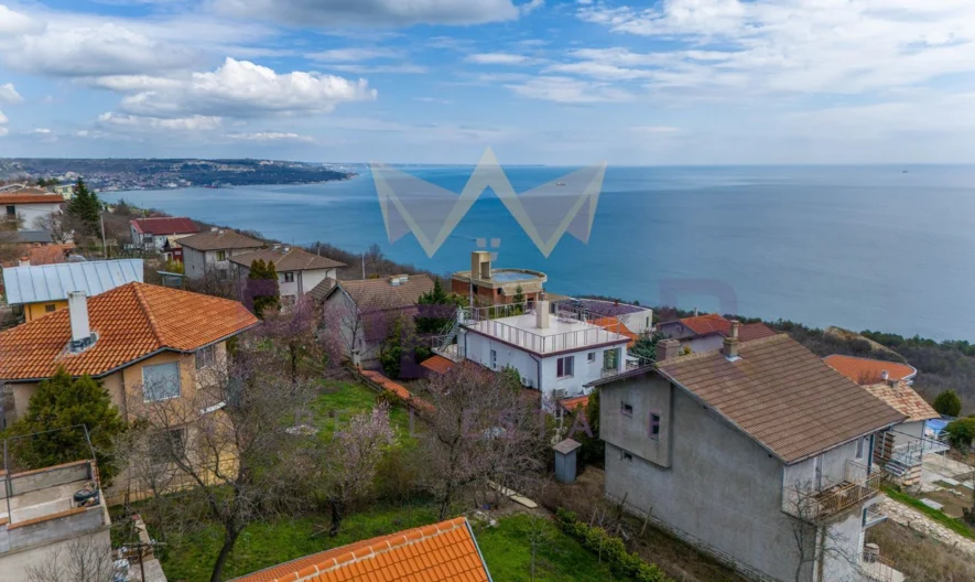 Парцел с невероятна морска панорама намиращ се в една от най-престижните вилни зони на гр. Балчик, обл. Добрич -  - снимка 4 - Имоти Премиер