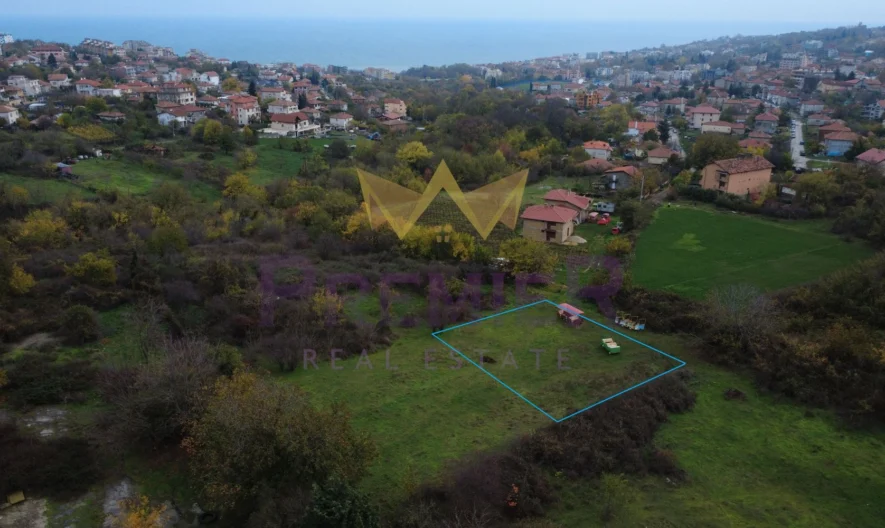 Парцел с отлична локация в гр. Бяла, област Варна -  - снимка 1 - Имоти Премиер