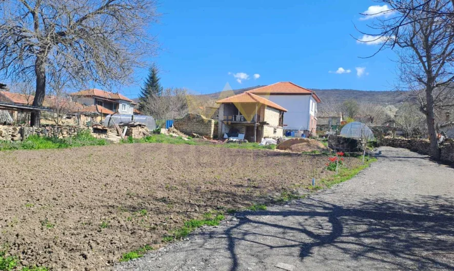 Парцел, с. Петров дол, обл. Варна -  - снимка 3 - Имоти Премиер