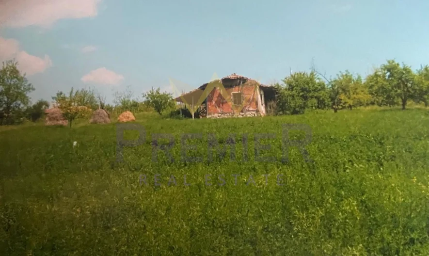 Парцел с постройка, ТОК и ВОДА, 2000кв.м, с. Садово -  - снимка 1 - Имоти Премиер