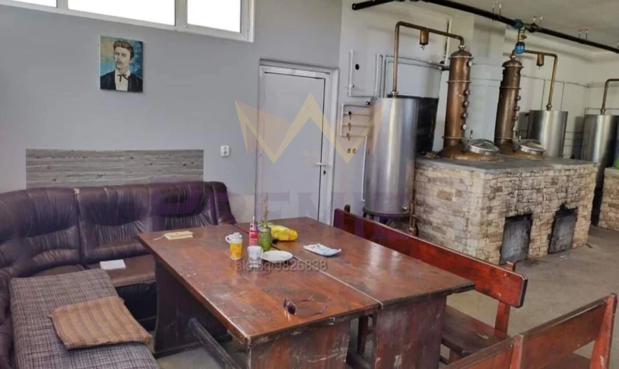 Парцел с постройка в с.Тополи -  - снимка 1 - Имоти Премиер