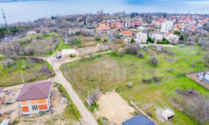 🏡 ПАРЦЕЛ С ПОТЕНЦИАЛ ЗА ЗАСТРОЯВАНЕ | 2451 кв.м -  - снимка 14 - Имоти Премиер