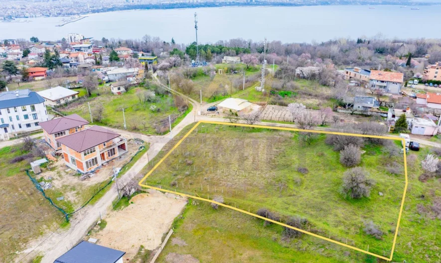 🏡 ПАРЦЕЛ С ПОТЕНЦИАЛ ЗА ЗАСТРОЯВАНЕ | 2451 кв.м -  - снимка 2 - Имоти Премиер