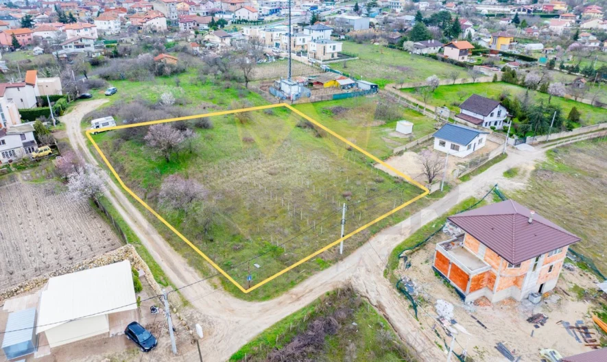 🏡 ПАРЦЕЛ С ПОТЕНЦИАЛ ЗА ЗАСТРОЯВАНЕ | 2451 кв.м -  - снимка 3 - Имоти Премиер