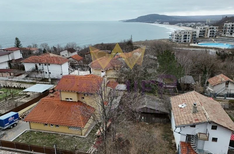 Парцел с правилна форма с постройкa в една от вилните зони на гр. Балчик, обл. Добрич -  - снимка 2 - Имоти Премиер