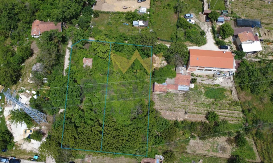 Парцел с ПУП  в  м-ст Планова, гр. Варна -  - снимка 1 - Имоти Премиер