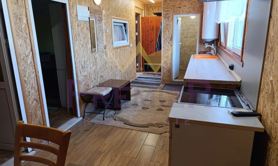 Парцел с временна постройка с.Страшимирово -  - снимка 4 - Имоти Премиер