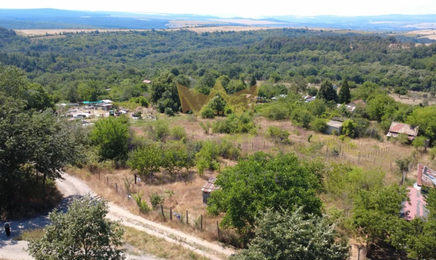 Парцел с .Звездица, м-ст. Летището -  - снимка 3 - Имоти Премиер