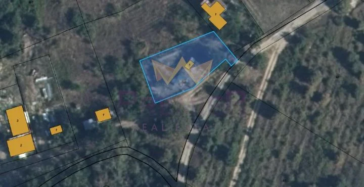 Парцел с .Звездица, м-ст. Летището -  - снимка 4 - Имоти Премиер