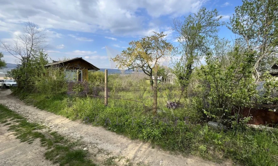 Парцел с.Езерово -  - снимка 1 - Имоти Премиер