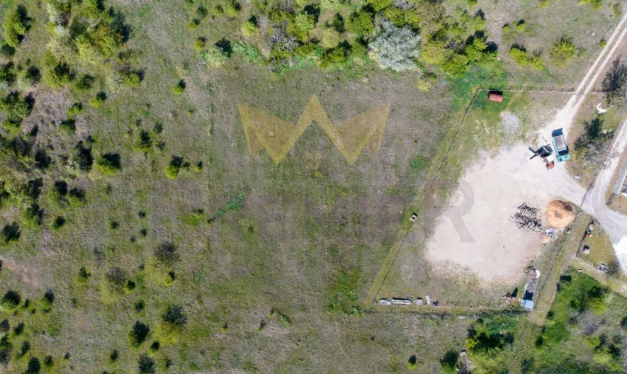 Парцел в близост до автосалоните -  - снимка 1 - Имоти Премиер