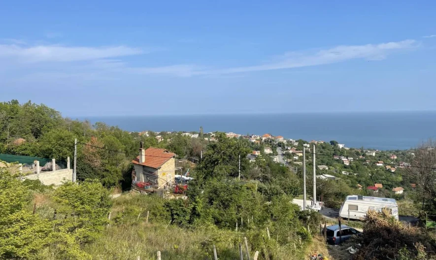 Парцел в м-ст Акчелар -  - снимка 1 - Имоти Премиер