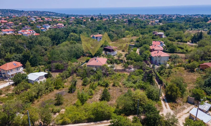 Парцел в м-т Горна Трака - - снимка 1 - Имоти Премиер