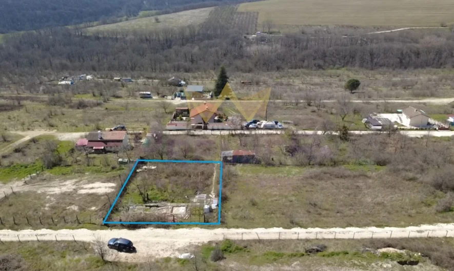 парцел в м-т Крушките -  - снимка 2 - Имоти Премиер