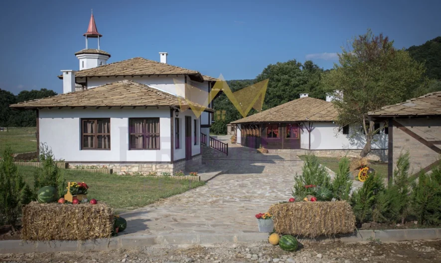 Парцел в регулация в с. Кривини, 120 м. лице на асфалтов път - - снимка 5 - Имоти Премиер