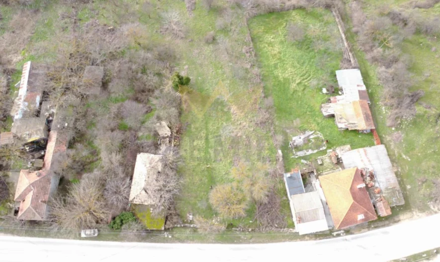 Парцел в с. Аврен с площ 2000 кв.м - - снимка 2 - Имоти Премиер