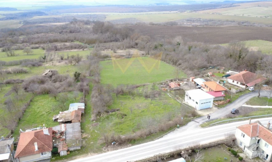 Парцел в с. Аврен с площ 2000 кв.м - - снимка 3 - Имоти Премиер