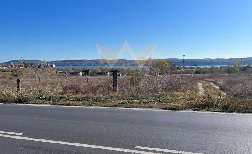 Парцел в с. Езерово - - снимка 4 - Имоти Премиер